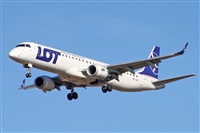 Jordi Rull Dalmau.Spotters BCN-El Prat. Click to see full size photo