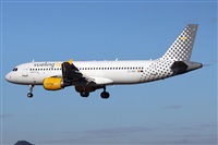 �Oscar Mart�nez spotter Barcelona el Prat. Click to see full size photo