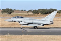 �Anonymous aviation photographer-AIRE.ORG. Click to see full size photo