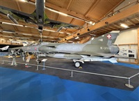 �Daniel Ferro. Click to see full size photo